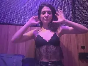 Cam4 Free Live Porn of ceci_squirt