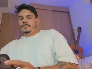 Cam4 Live Porn of alejandro_stark