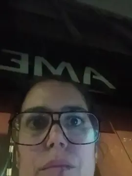 Cam4 Free Live Porn of estrella229