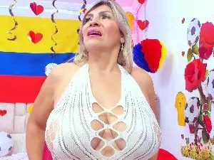 Cam4 Free Live Porn of Celeste_Lincon