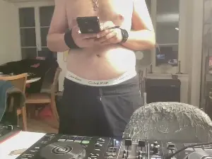 Cam4 Watch Live Sex Cams of Neo_J