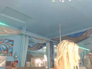 Cam4 Live Sex of adrianna_fox