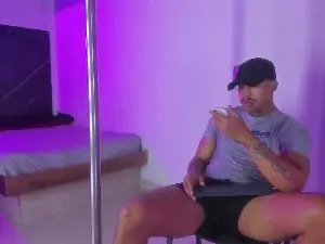 Cam4 Free Live Porn of drake_hott_
