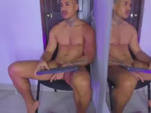 Cam4 Sex Cam of drake_hott_