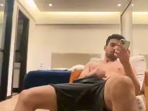 Cam4 Nude Webcam of Drgym18