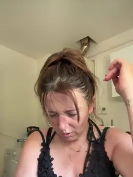 Cam4 Watch Live Sex Cams of Desiree1951