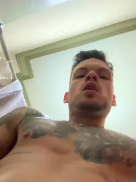 Cam4 Live Sex Cam of nicolas2471