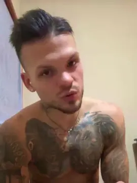 Cam4 Free Live Porn of nicolas2471