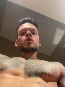 Cam4 Sex Cam of nicolas2471