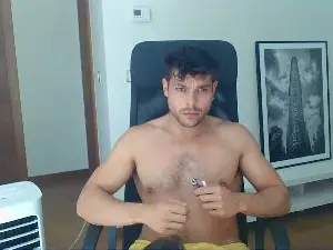 Cam4 Free Porn Cam of spanishcouple2