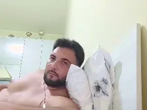 Cam4 Free Live Porn of carontese