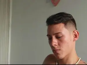 Cam4 Best Webcam of Latino_Milk_99