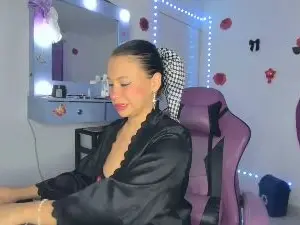 Cam4 Nude Webcam of Meily_clark
