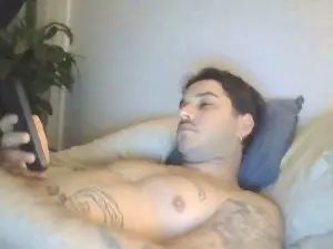 Cam4 Free Live Porn of tu_guachito
