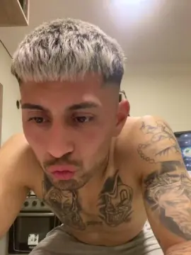 Cam4 Watch Live Sex Cams of Demoniijoaquin4