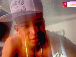 Cam4 Adult Video Chat of blackk_latino