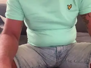 Cam4 Adult Video Chat of figgogeil