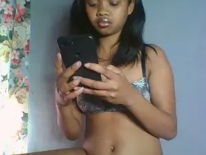 Cam4 Sex Cam of Shaina69
