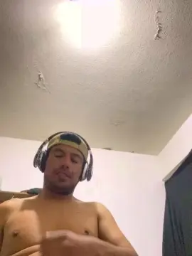 Cam4 Sex Chat of Brandoncarlosa