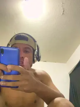 Cam4 Adult Video Chat of Brandoncarlosa