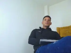 Cam4 Live Sex Cam of Chris_Dick99