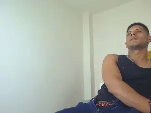 Cam4 Live Sex Cam of Chris_Dick99