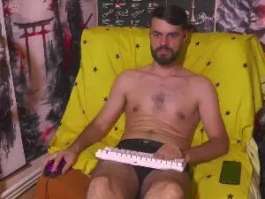 Cam4 Free Live Porn of hornymaster93