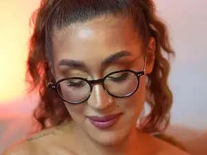 Cam4 Live Porn of AileenKiss