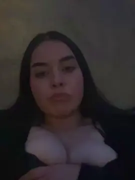 Cam4 Live Sex of Issiddora