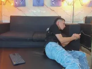 Cam4 Best Webcam of Andrew_stv