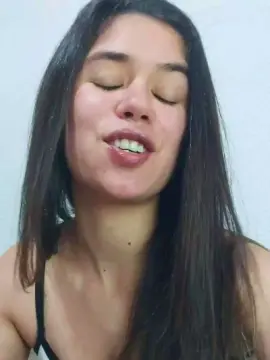 Cam4 Free Live Porn of MissMia99