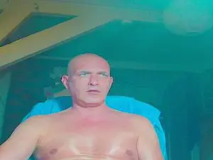 Cam4 Watch Live Sex Cams of maxhard1977