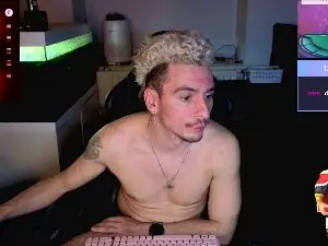 Cam4 Private Sex Chat of Rayzel_White