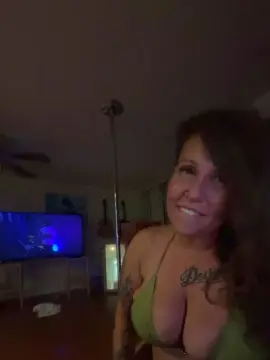 Cam4 Private Sex Chat of RosieBloomzXXX
