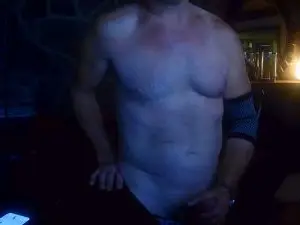 Cam4 Sex Cam of Hungthickbrit52