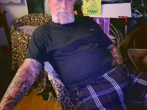 Cam4 Watch Live Sex Cams of blindsurfer