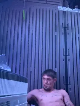Cam4 Live Sex Cam of Ezdoesit420