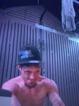 Cam4 Live Sex Cam of Ezdoesit420