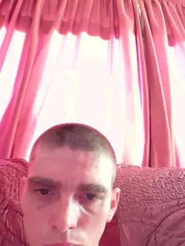 Cam4 Live Porn of albertillo2