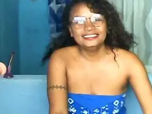 Cam4 Free Live Porn of Pricylah