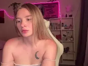 Cam4 Live Porn of BlazingBlonde