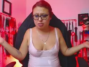 Cam4 Watch Live Sex Cams of slaverubi_