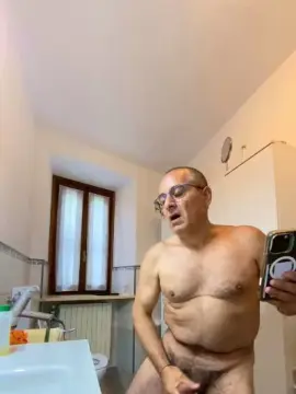 Cam4 Free Live Porn of Milk1958