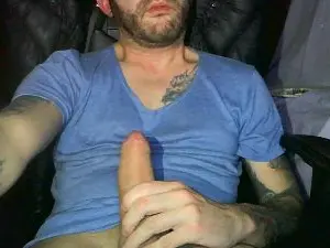 Cam4 Free Live Porn of anewcarebigck