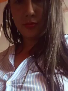 Cam4 Free Live Porn of Lupita74
