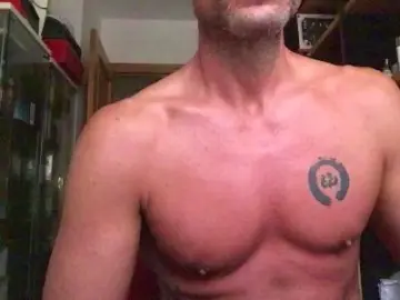 Cam4 Sex Cam of Xisco8_2