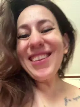 Cam4 Nude Webcam of renattabigboobs