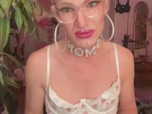 Cam4 Live Sex of pinkyfagyboy