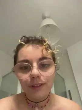 Cam4 Live Sex Cam of Emy_2002
