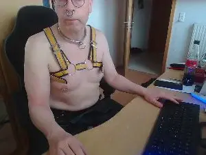 Cam4 Watch Live Sex Cams of Piercing888